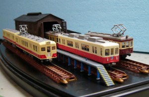電車庫をケースに配置