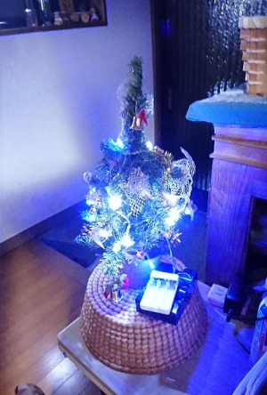 わが家のかわいいクリスマスツリー